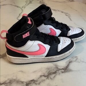 Nike Kids High-Top Sneakers in White, Black & Pink Air Force 1 AF1
